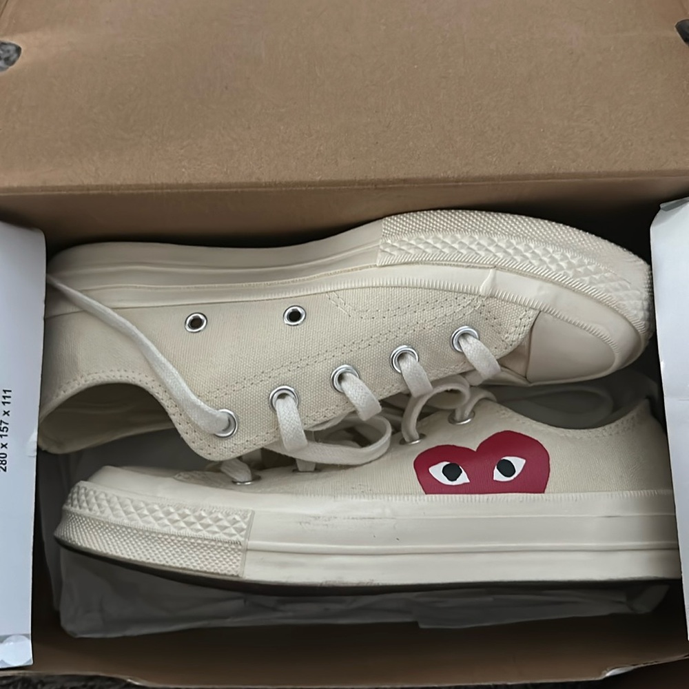 Women’s converse